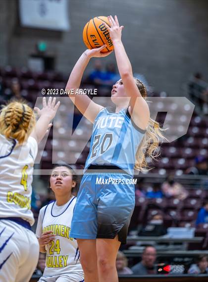 Thumbnail 3 in Piute vs. Monument Valley (UHSAA 1A 5th/7th Place) photogallery.