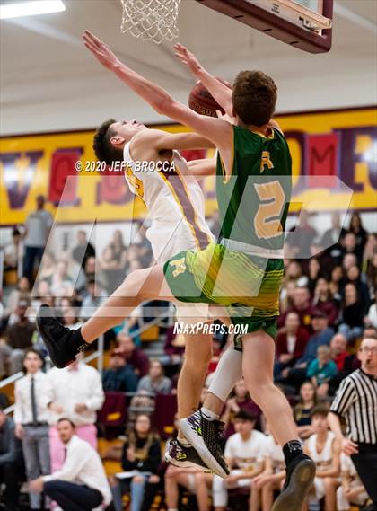 Thumbnail 2 in Royal @ Simi Valley photogallery.