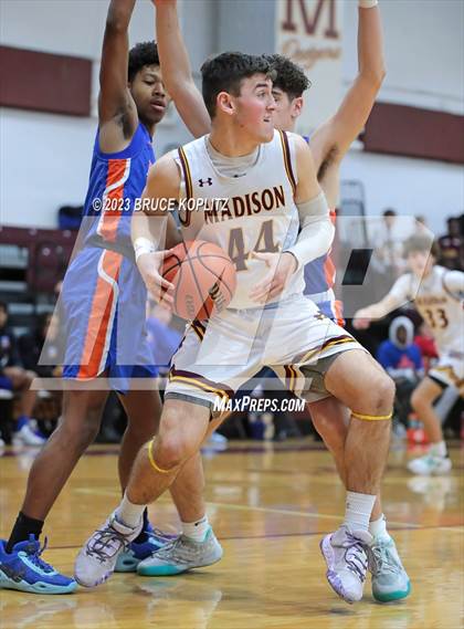 Thumbnail 3 in Dayton [Jonathan] @ Madison photogallery.