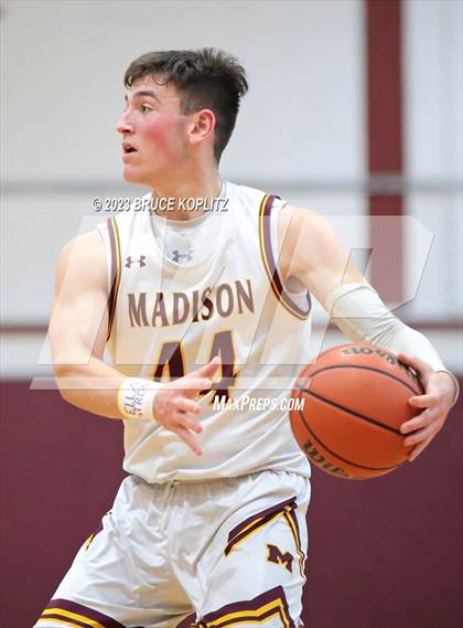 Thumbnail 2 in Dayton [Jonathan] @ Madison photogallery.