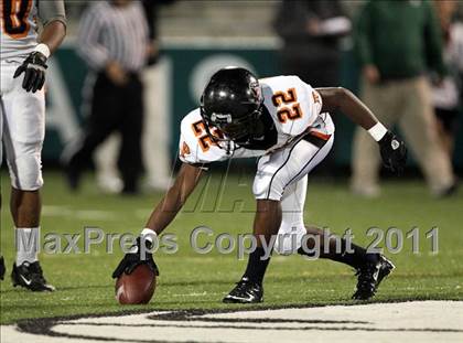 Thumbnail 3 in Pittsburg @ De La Salle (CIF NCS D1 Playoffs) photogallery.