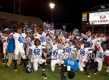 Thumbnail 1 in Scotland vs. Porter Ridge (NCHSAA 4A Final) photogallery.