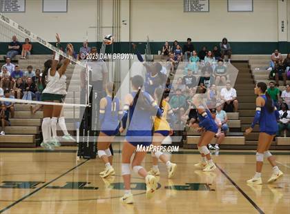 Thumbnail 3 in Sunnyvale @ Poteet photogallery.