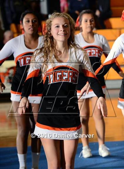 Thumbnail 3 in Rye vs Mamaroneck (Tigers Tournament) photogallery.