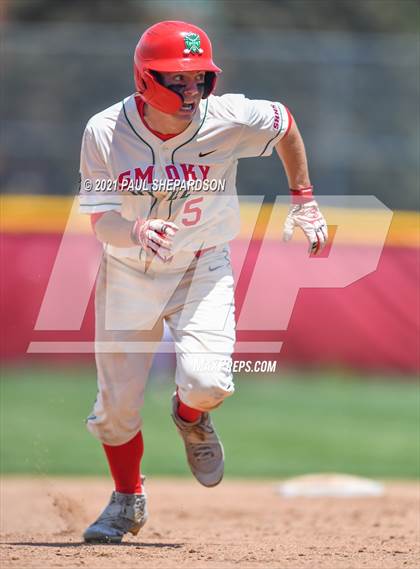 Thumbnail 1 in Mullen @ Smoky Hill photogallery.