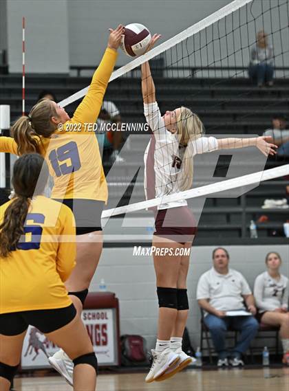 Thumbnail 1 in Mayflower @ Perryville photogallery.