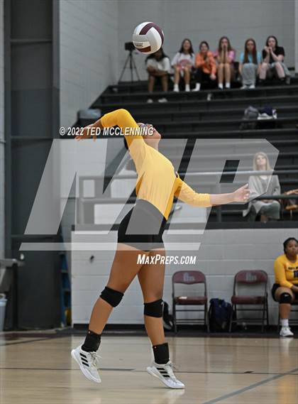 Thumbnail 2 in Mayflower @ Perryville photogallery.
