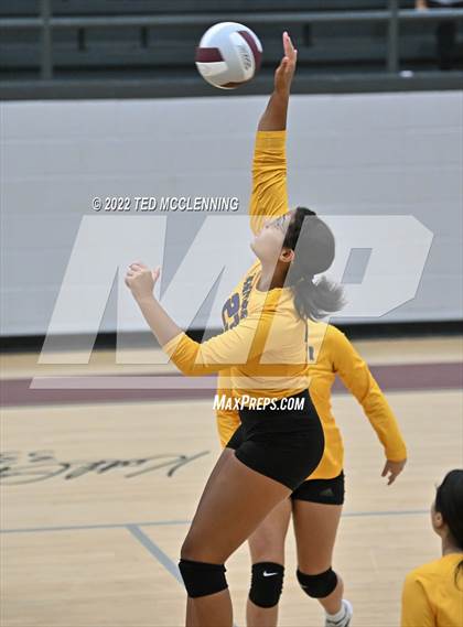Thumbnail 2 in Mayflower @ Perryville photogallery.