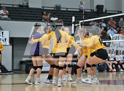 Thumbnail 3 in Mayflower @ Perryville photogallery.