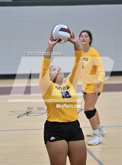Thumbnail 1 in Mayflower @ Perryville photogallery.