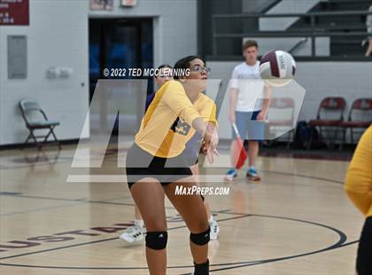 Thumbnail 3 in Mayflower @ Perryville photogallery.