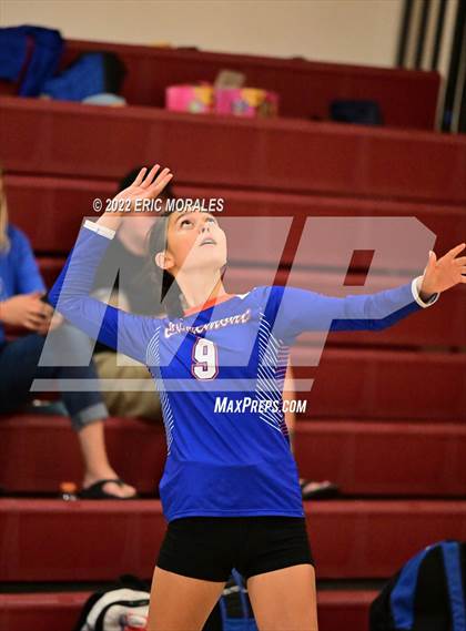 Thumbnail 3 in Clairemont vs Grossmont (Monte Vista Invitational) photogallery.