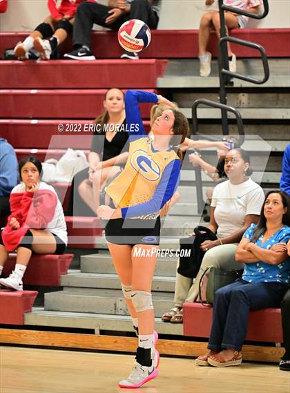 Thumbnail 3 in Clairemont vs Grossmont (Monte Vista Invitational) photogallery.