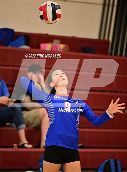 Thumbnail 2 in Clairemont vs Grossmont (Monte Vista Invitational) photogallery.
