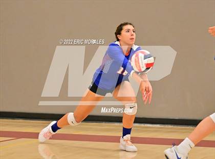 Thumbnail 2 in Clairemont vs Grossmont (Monte Vista Invitational) photogallery.