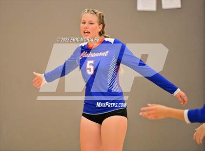 Thumbnail 3 in Clairemont vs Grossmont (Monte Vista Invitational) photogallery.
