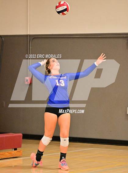 Thumbnail 1 in Clairemont vs Grossmont (Monte Vista Invitational) photogallery.