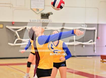 Thumbnail 1 in Clairemont vs Grossmont (Monte Vista Invitational) photogallery.