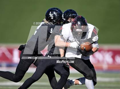 Thumbnail 2 in Limon vs. Strasburg (CHSAA 1A Championship) photogallery.