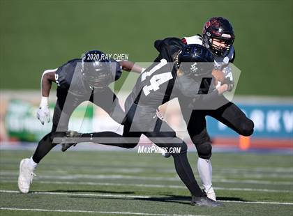 Thumbnail 3 in Limon vs. Strasburg (CHSAA 1A Championship) photogallery.