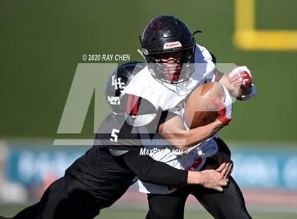 Thumbnail 2 in Limon vs. Strasburg (CHSAA 1A Championship) photogallery.
