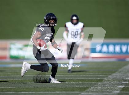 Thumbnail 2 in Limon vs. Strasburg (CHSAA 1A Championship) photogallery.