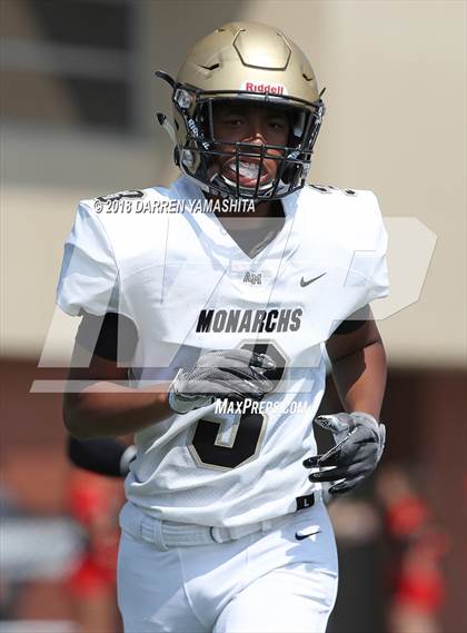 Thumbnail 3 in Archbishop Mitty vs. Oakdale (Honor Bowl) photogallery.