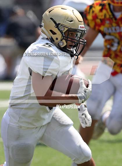 Thumbnail 3 in Archbishop Mitty vs. Oakdale (Honor Bowl) photogallery.