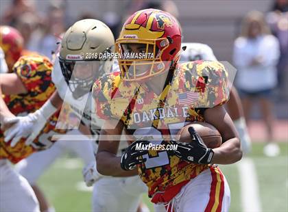 Thumbnail 2 in Archbishop Mitty vs. Oakdale (Honor Bowl) photogallery.