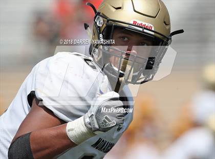 Thumbnail 2 in Archbishop Mitty vs. Oakdale (Honor Bowl) photogallery.