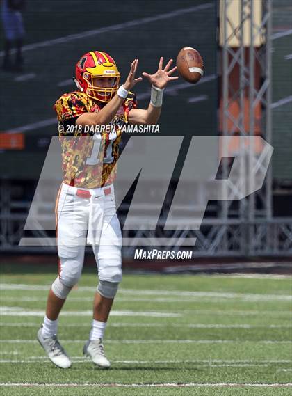 Thumbnail 1 in Archbishop Mitty vs. Oakdale (Honor Bowl) photogallery.