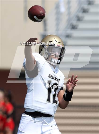 Thumbnail 1 in Archbishop Mitty vs. Oakdale (Honor Bowl) photogallery.