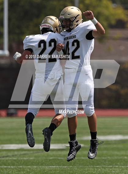 Thumbnail 2 in Archbishop Mitty vs. Oakdale (Honor Bowl) photogallery.