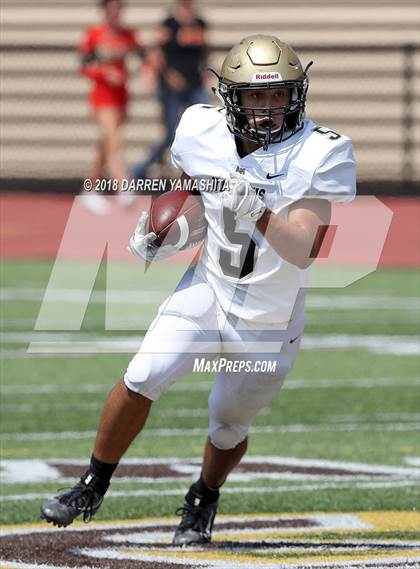 Thumbnail 2 in Archbishop Mitty vs. Oakdale (Honor Bowl) photogallery.