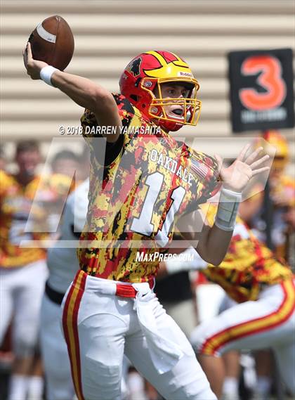 Thumbnail 1 in Archbishop Mitty vs. Oakdale (Honor Bowl) photogallery.