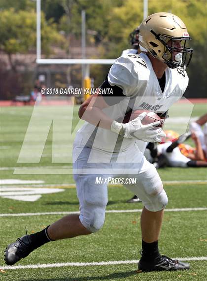 Thumbnail 2 in Archbishop Mitty vs. Oakdale (Honor Bowl) photogallery.
