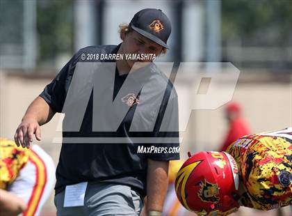 Thumbnail 1 in Archbishop Mitty vs. Oakdale (Honor Bowl) photogallery.