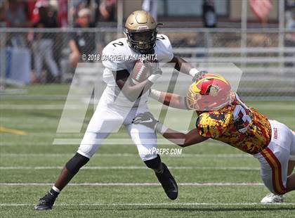 Thumbnail 1 in Archbishop Mitty vs. Oakdale (Honor Bowl) photogallery.