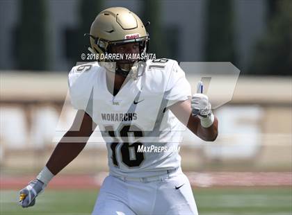 Thumbnail 2 in Archbishop Mitty vs. Oakdale (Honor Bowl) photogallery.