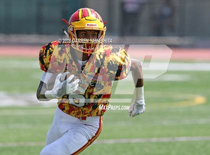 Thumbnail 3 in Archbishop Mitty vs. Oakdale (Honor Bowl) photogallery.