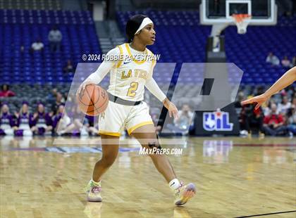 Thumbnail 3 in Canyon vs. La Vega (UIL 4A Basketball Final) photogallery.