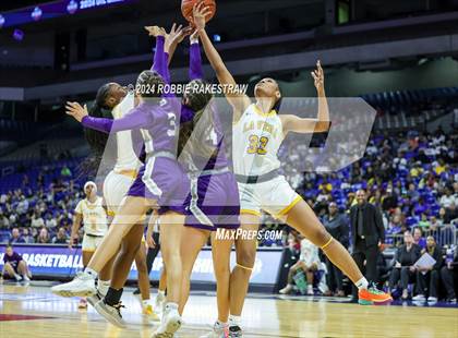 Thumbnail 3 in Canyon vs. La Vega (UIL 4A Basketball Final) photogallery.