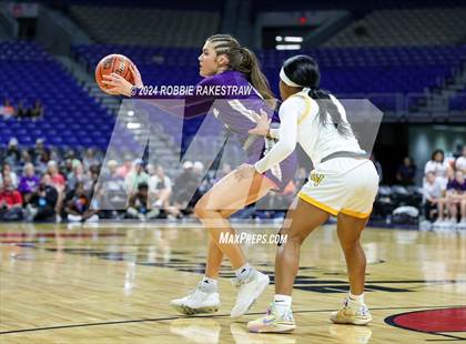 Thumbnail 1 in Canyon vs. La Vega (UIL 4A Basketball Final) photogallery.