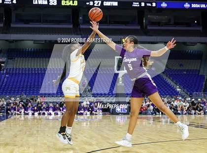 Thumbnail 2 in Canyon vs. La Vega (UIL 4A Basketball Final) photogallery.