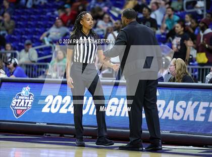 Thumbnail 2 in Canyon vs. La Vega (UIL 4A Basketball Final) photogallery.
