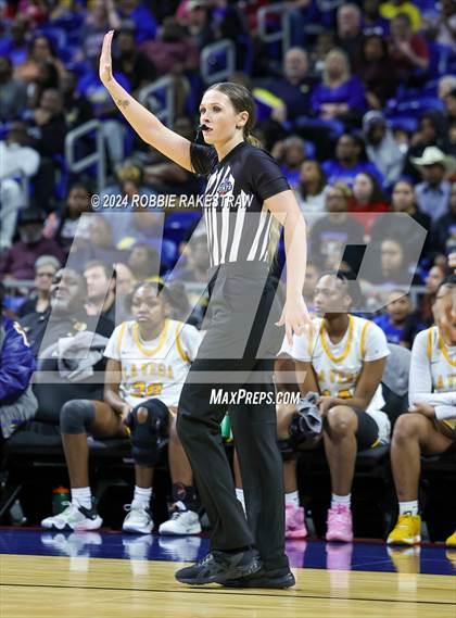 Thumbnail 1 in Canyon vs. La Vega (UIL 4A Basketball Final) photogallery.