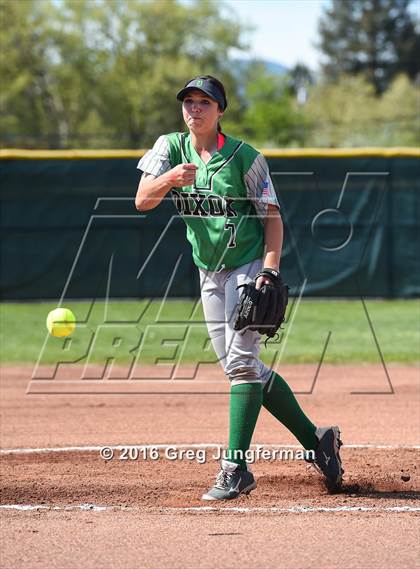 Thumbnail 2 in Analy vs. Dixon (Napa Tournament) photogallery.