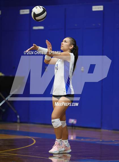 Thumbnail 2 in St. John Lutheran vs. St. John Paul II photogallery.