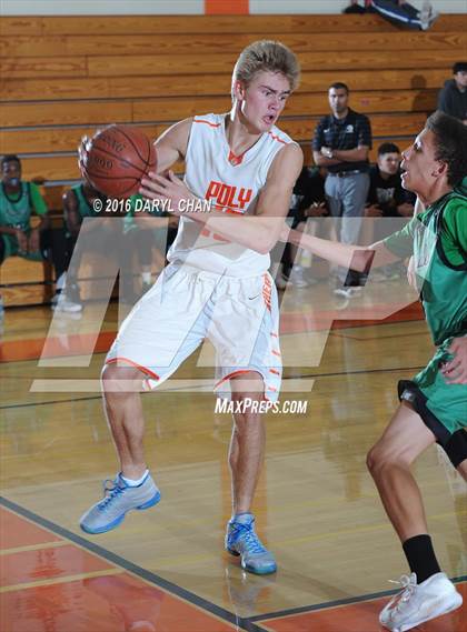 Thumbnail 3 in Polytechnic vs. Nogales (Pasadena Poly Tournament) photogallery.