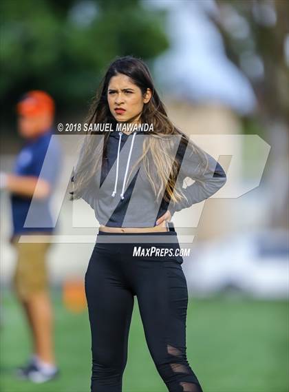 Thumbnail 3 in Birmingham vs Crescenta Valley photogallery.